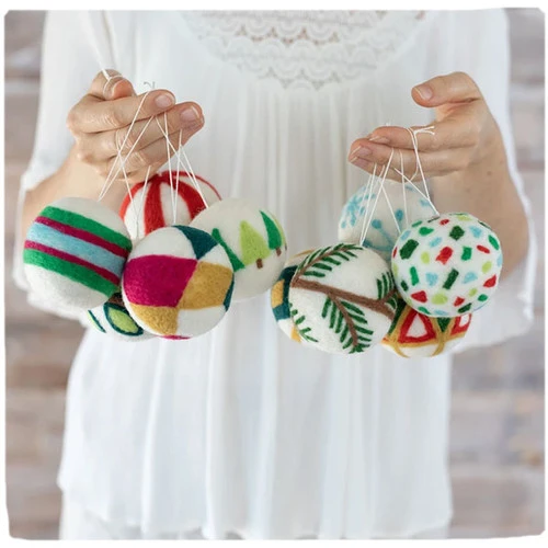 Sculpting With Wool Needle Felting Kit - Ornament Party 4 Sculpting With Wool Needle Felting Kit - Ornament Party - Image 2