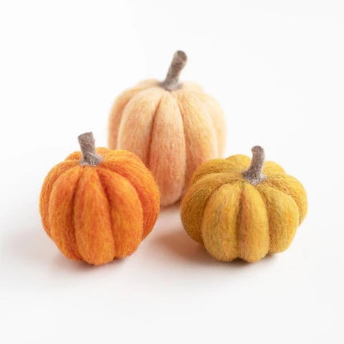 Sculpting With Wool Needle Felting Kit - Pumpkin Trio 4 Sculpting With Wool Needle Felting Kit - Pumpkin Trio - Image 2
